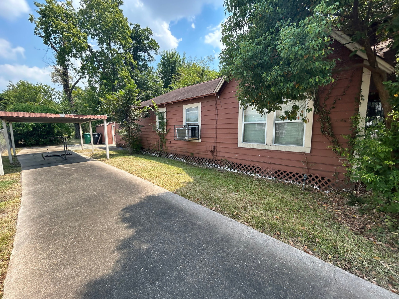 Single Family at XXXX Kashmere St, Houston, TX 77026