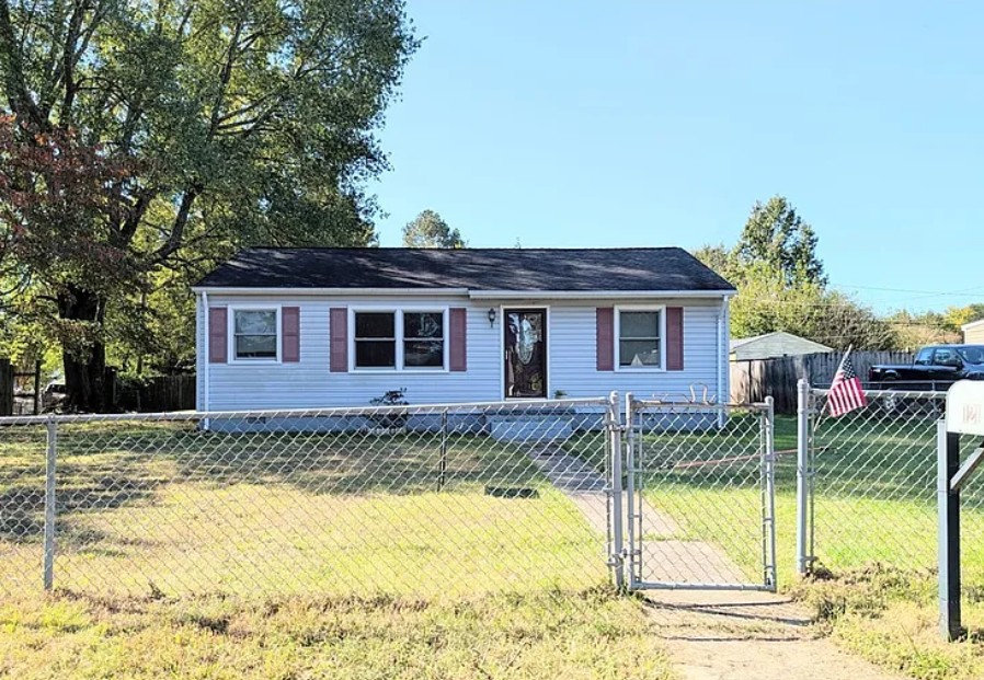 Unifamiliar en XXXX E Magruder St, Sandston, VA 23150